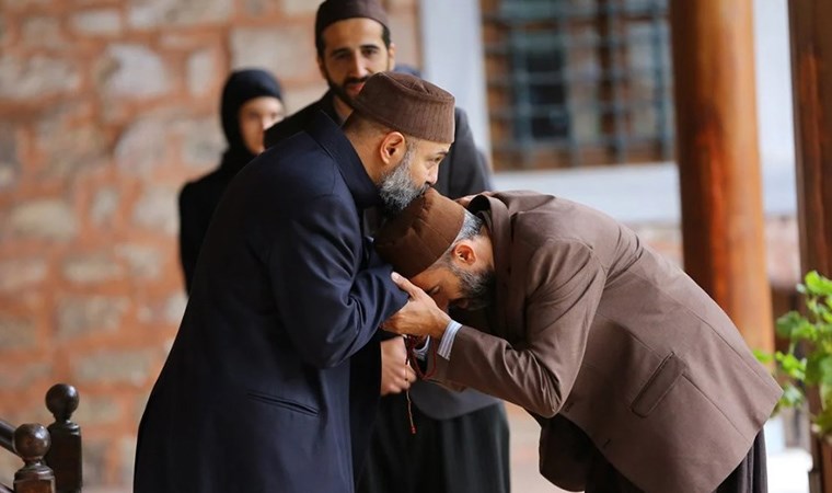 <strong>Kızıl Goncalar Dizisi 44. Bölümde Neler Oldu?</strong>“></p>                            <div class=